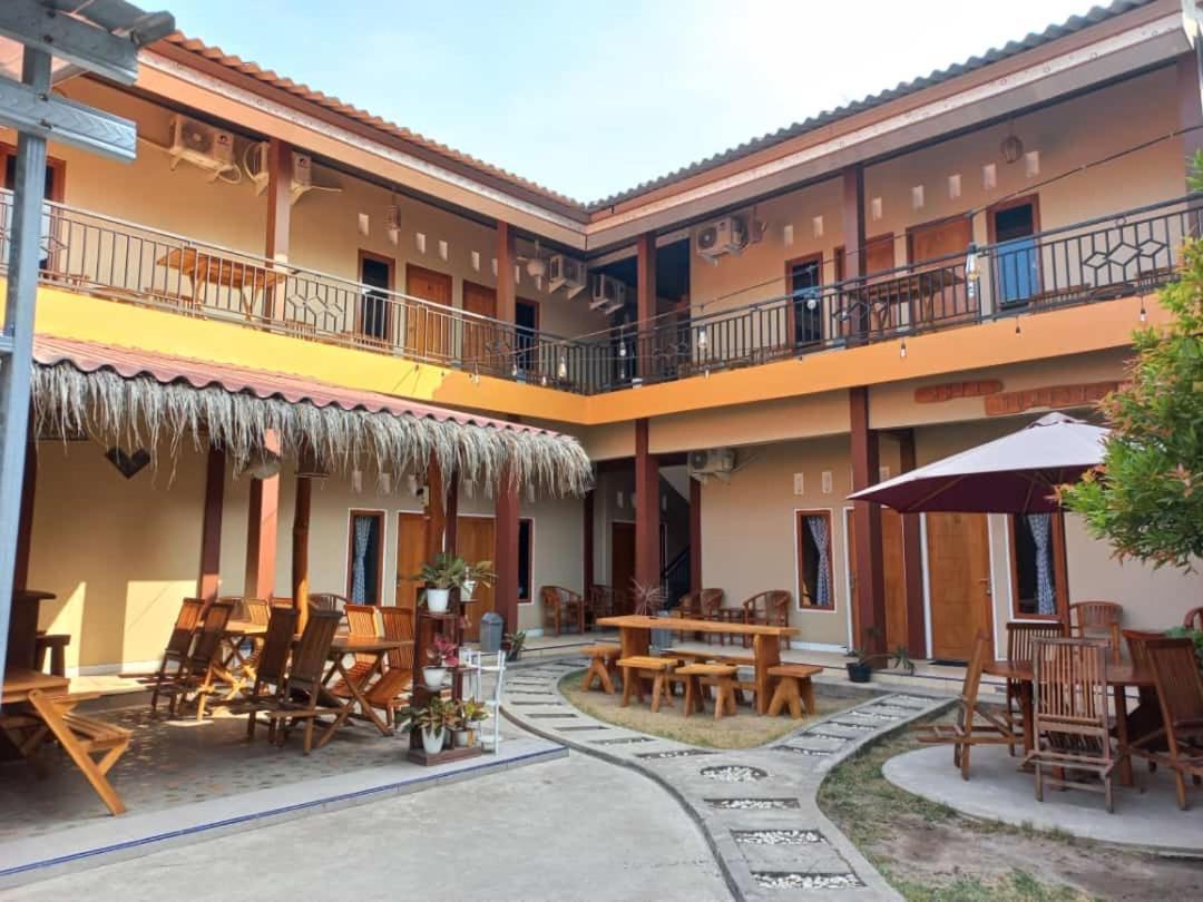 Asta Homestay การีมุนยาวา ภายนอก รูปภาพ